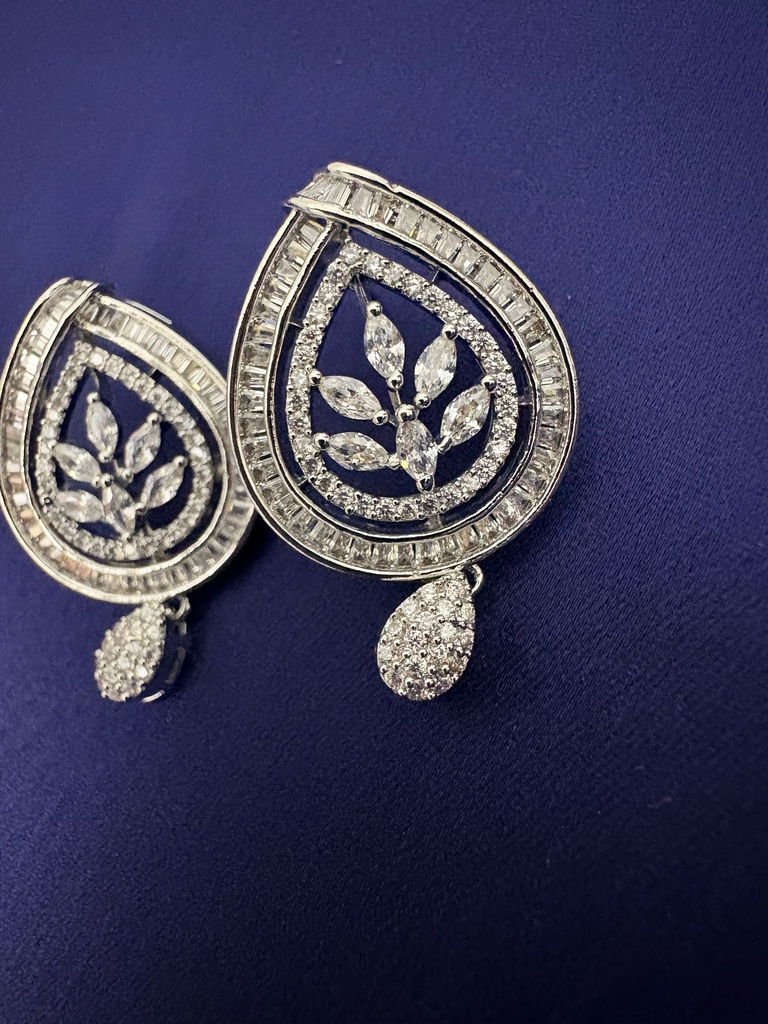 [E-ST-R-WT-143] Tear shaped statement studs with drop