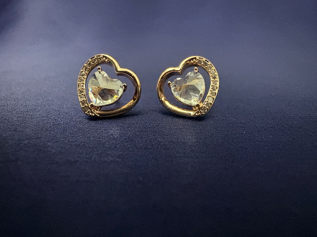 [E-ST-RG-WT-108] Romantic Floating Heart Solitaire Stud Earrings with pave Halo (Rose Gold)